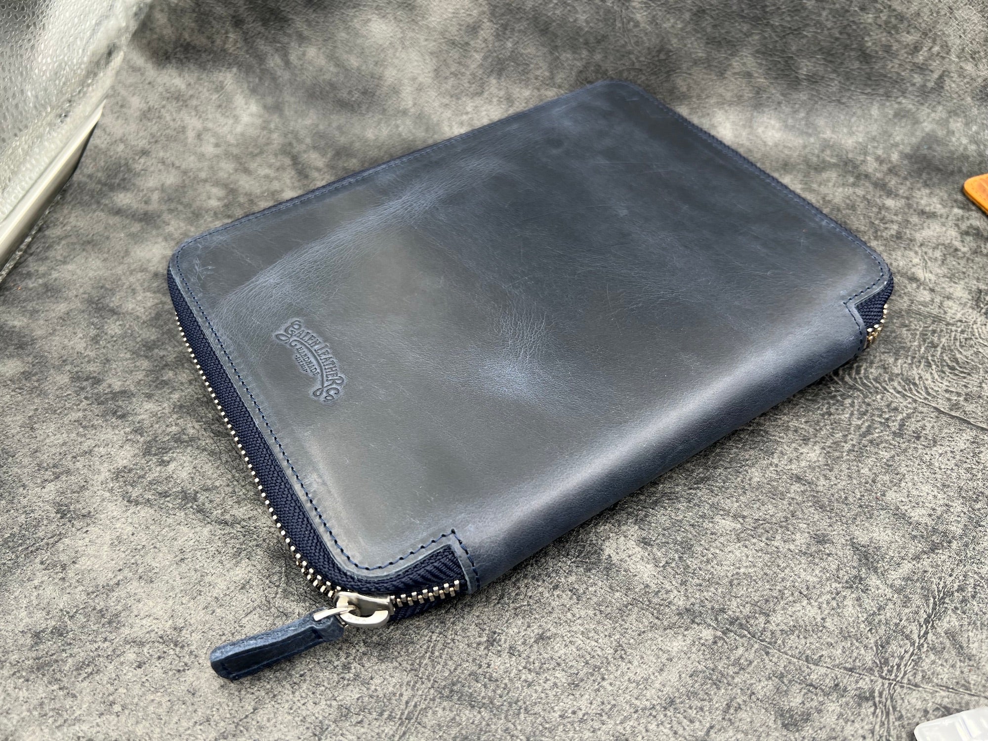 Leather Zippered 10 Slots Pen Case with A5 Notebook Holder - Crazy Horse Navy Blue