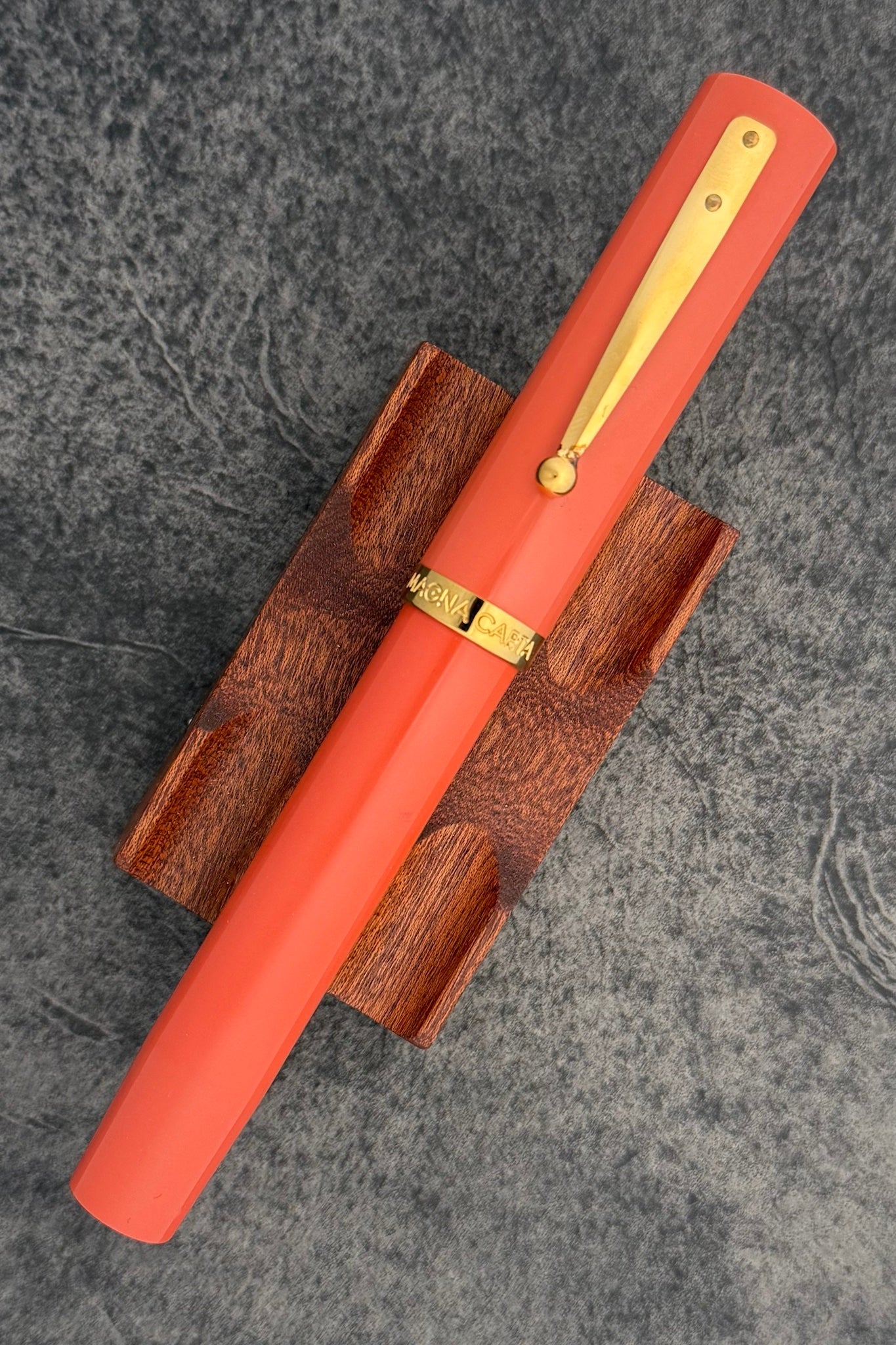 Magna Carta Mag 1000 Oversized Fountain Pen Orange Ebonite