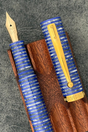 Magna Carta Mag 600 Fountain Pen True Flex Nib - Blue Stacked