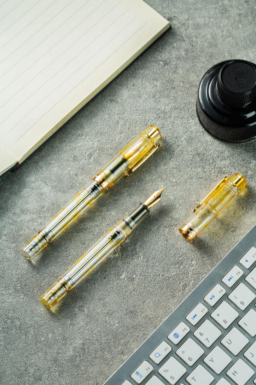 Nahvalur (Narwhal) Original Plus Gold Ocellatus Fountain Pen