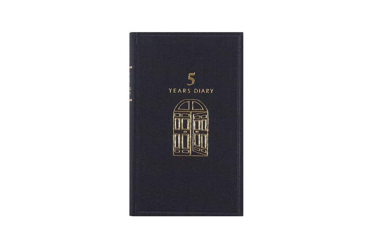Midori 5 Years Diary - Door - Black