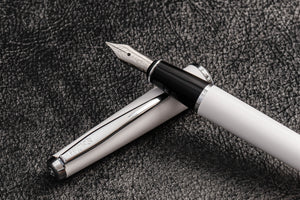 Scrikss Vintage 33 Fountain Pen White