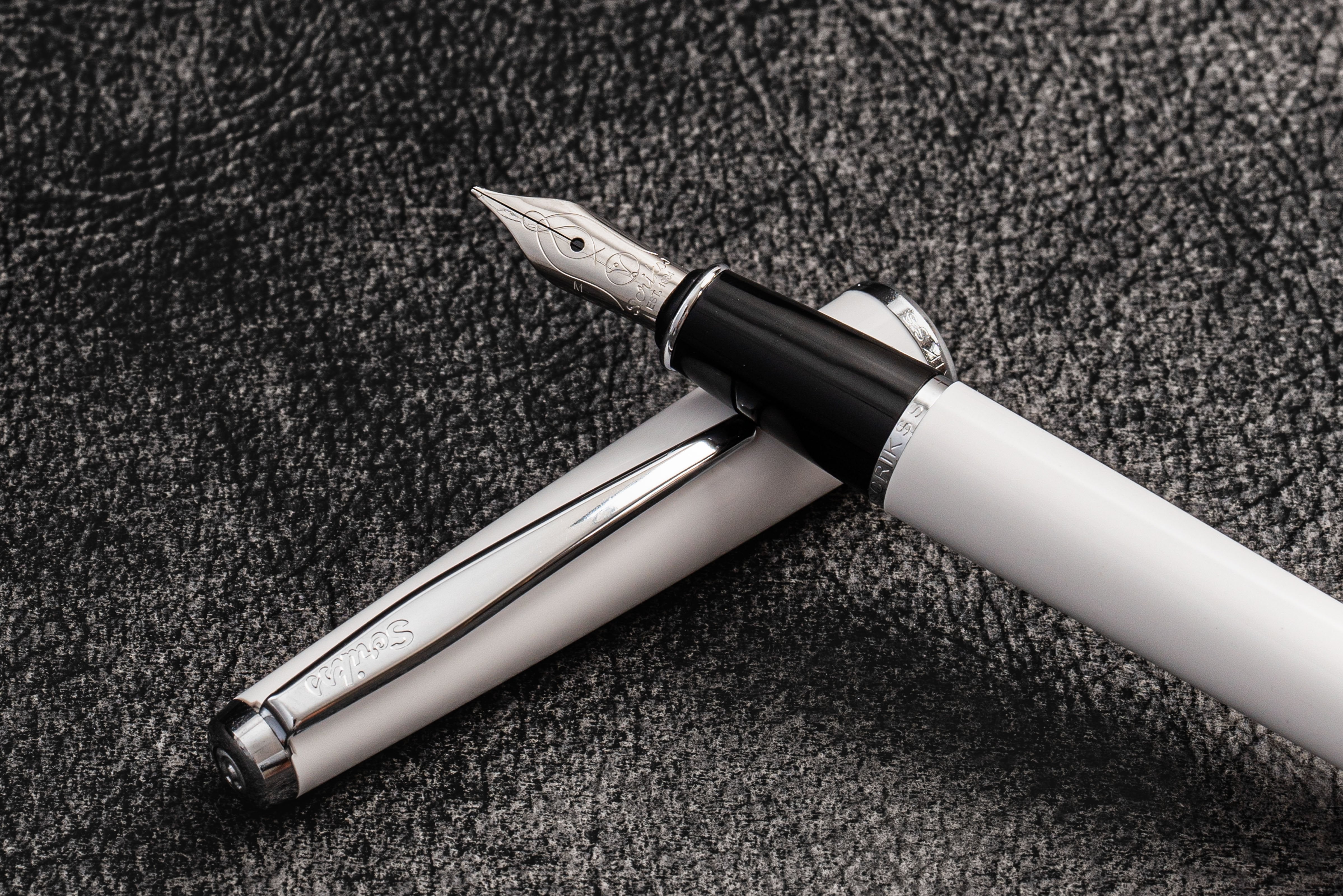 Scrikss Vintage 33 Fountain Pen White