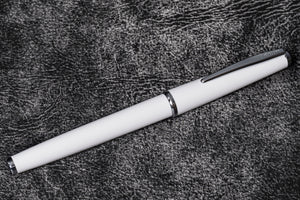 Scrikss Vintage 33 Fountain Pen White