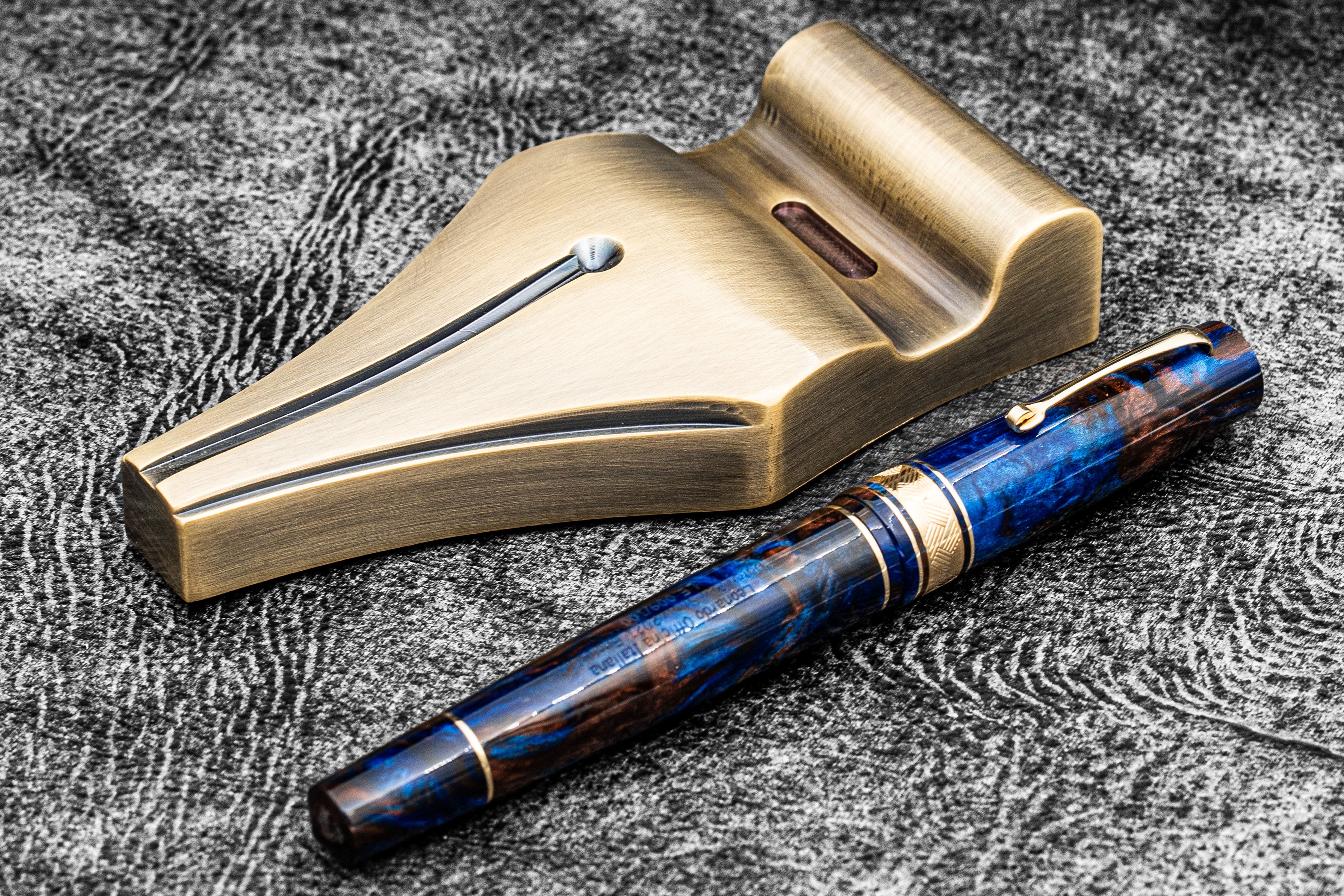 The Nib Rest Brass Pen Stand - Antique Brass