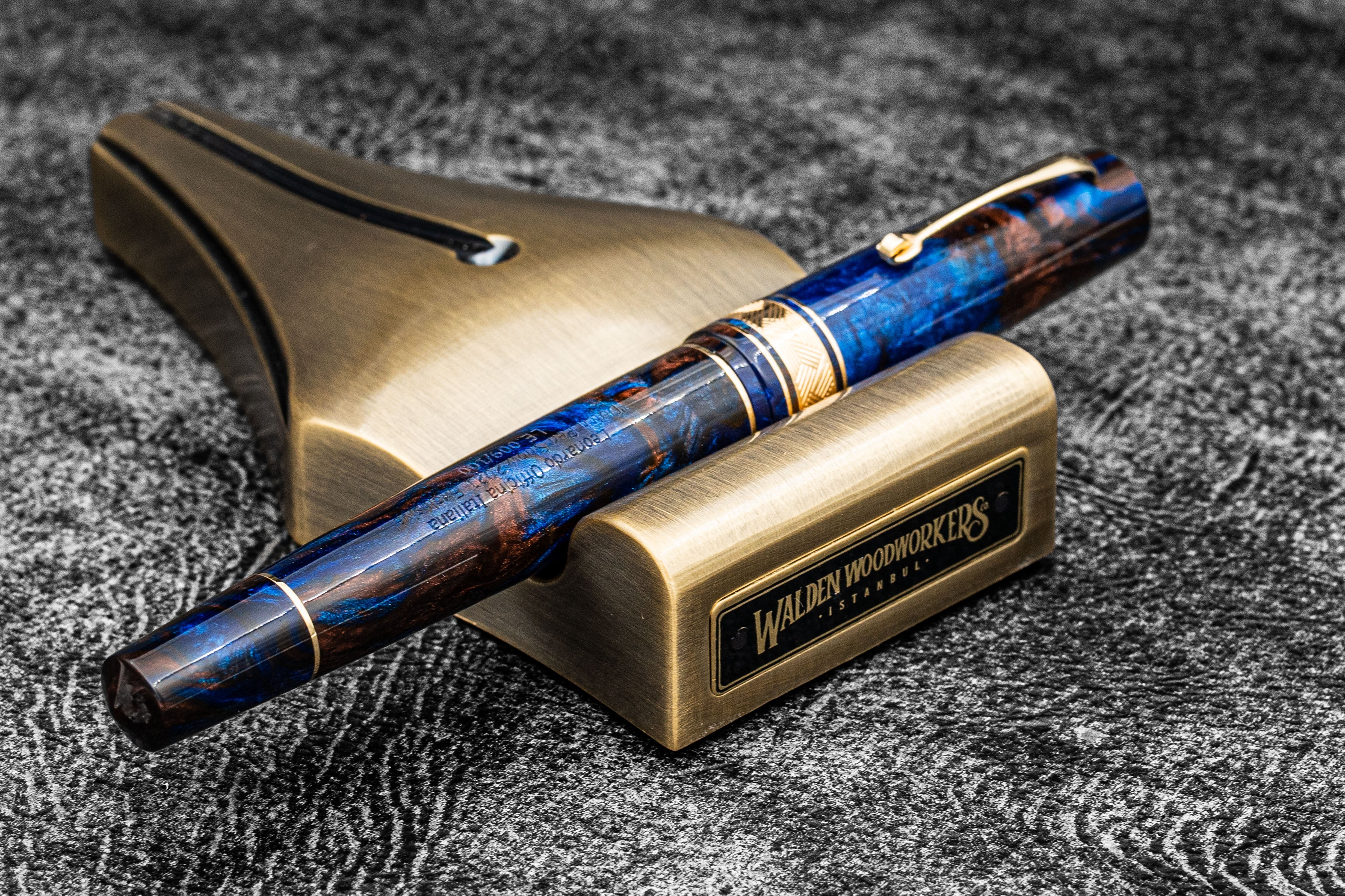 The Nib Rest Brass Pen Stand - Antique Brass