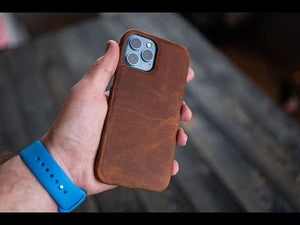 Leather iPhone 12 / iPhone 12 Pro (6.1") Hard Back Cover - Compatible with MagSafe