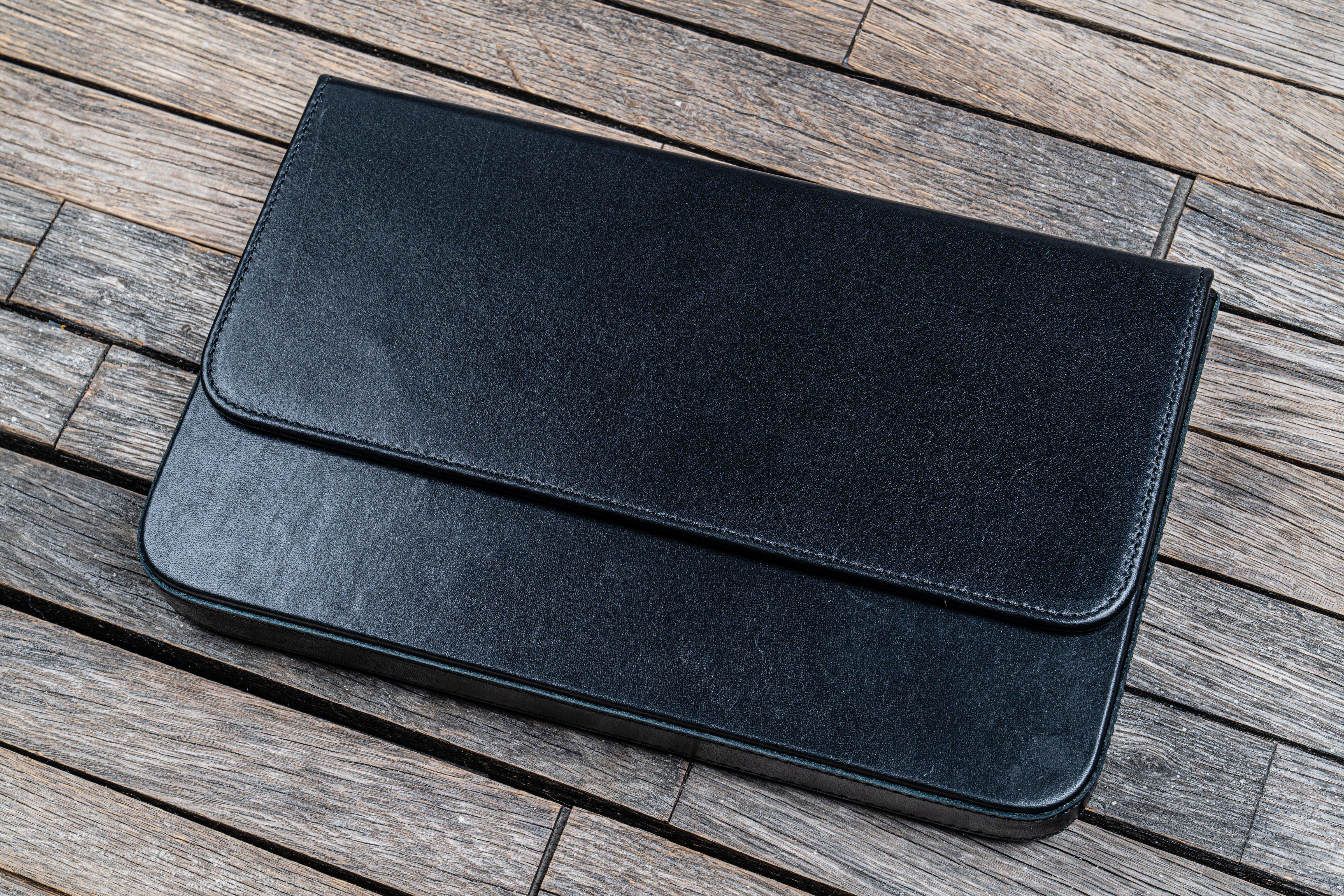 Leather Magnum Opus 12 Slots Hard Pen Case with Removable Pen Tray - Black-Galen Leather