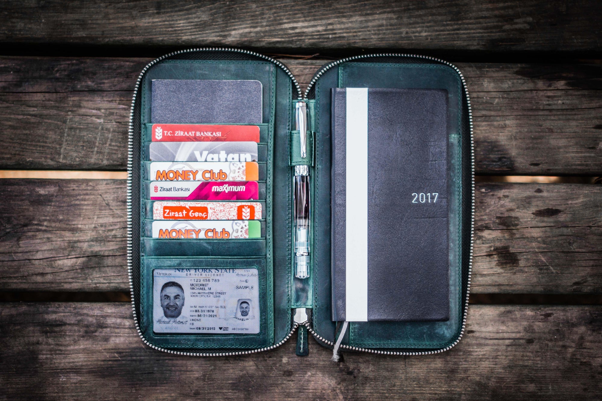 Leather Zippered Hobonichi Weeks Mega Cover - Crazy Horse Forest Green-Galen Leather