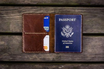 Monogram leather passport holder black grain – Totême