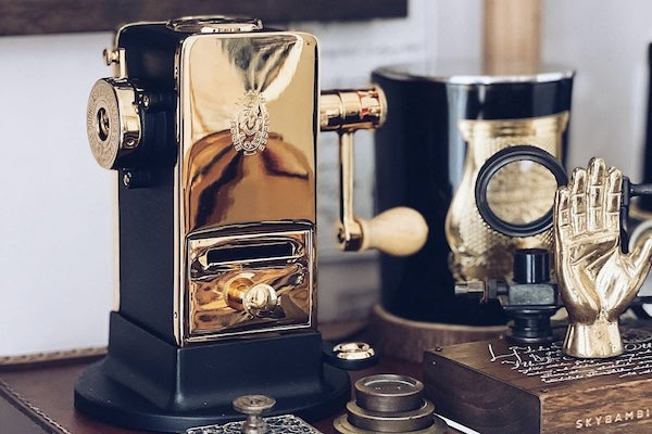 El Casco Desk Accessories
