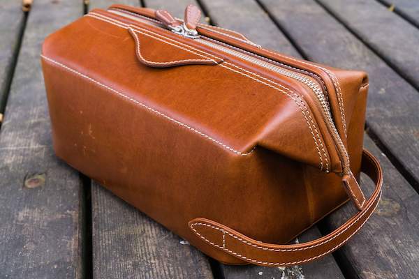 mens handmade leather accessories