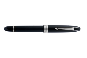 Omas Ogiva Fountain Pen in Nera with Silver Trim