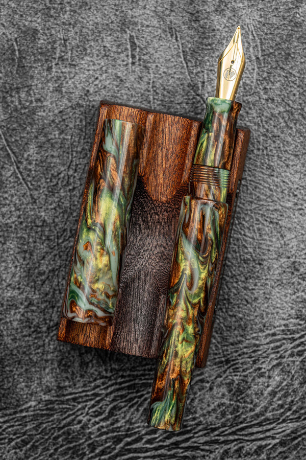 Studyo Agackakan x Galen - Fountain Pen - Dark Blue Abalone