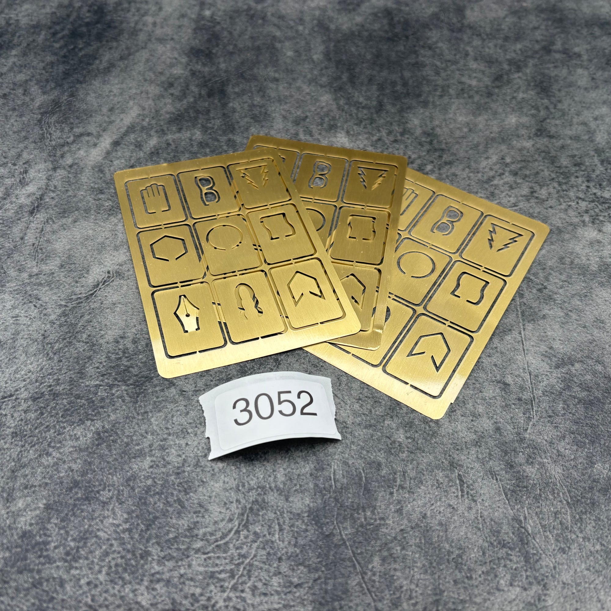 SECONDS Brass Paper Clip Set -3052