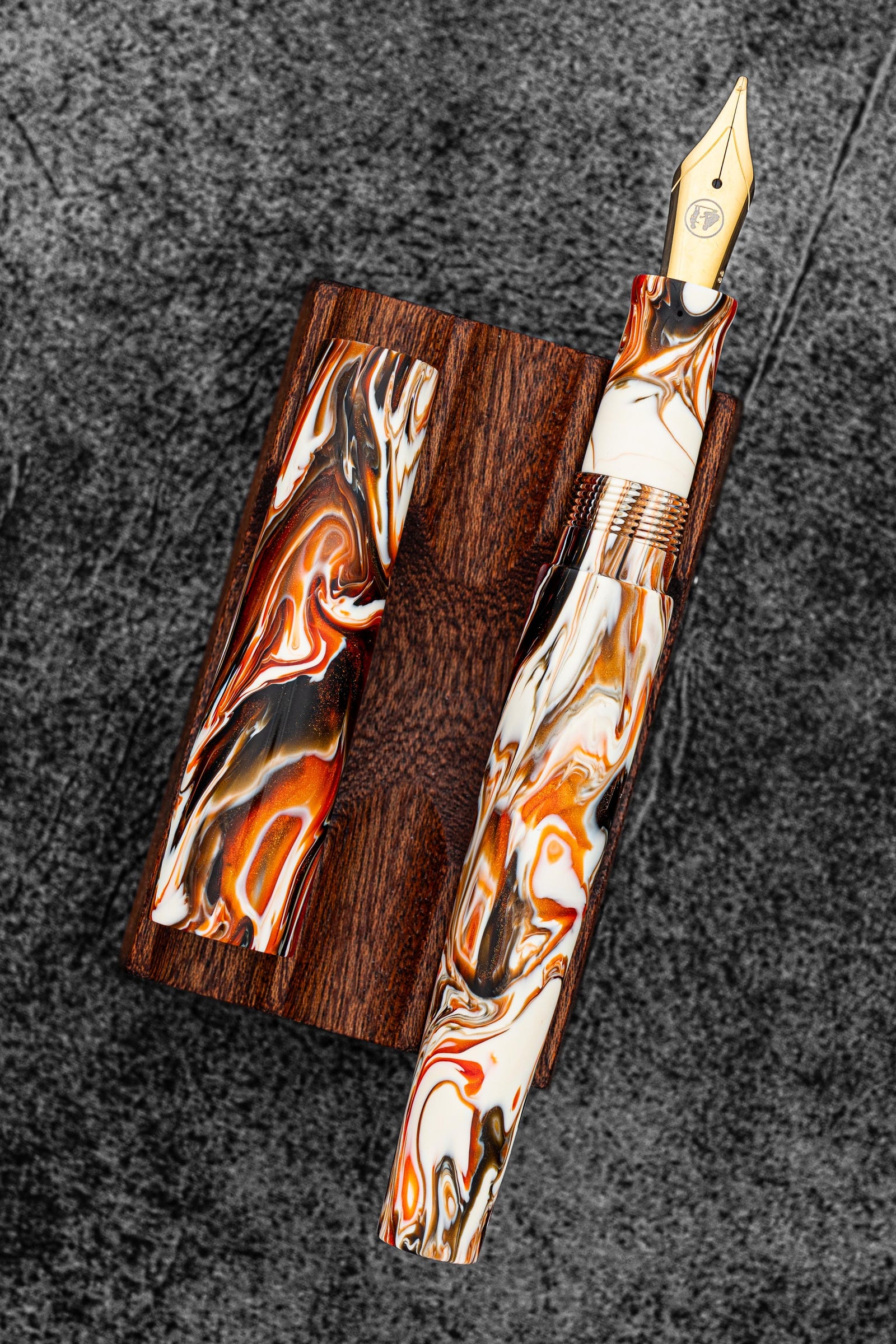 Galen X Studyo Agackakan - Fountain Pen V1 - Calico Coi