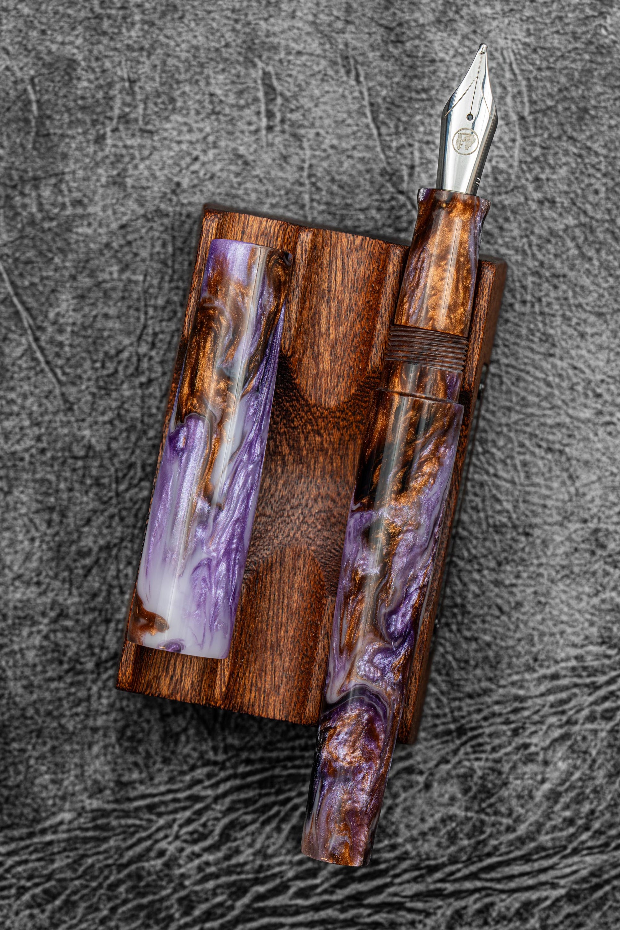 Studyo Agackakan x Galen - Fountain Pen - Dark Blue Abalone