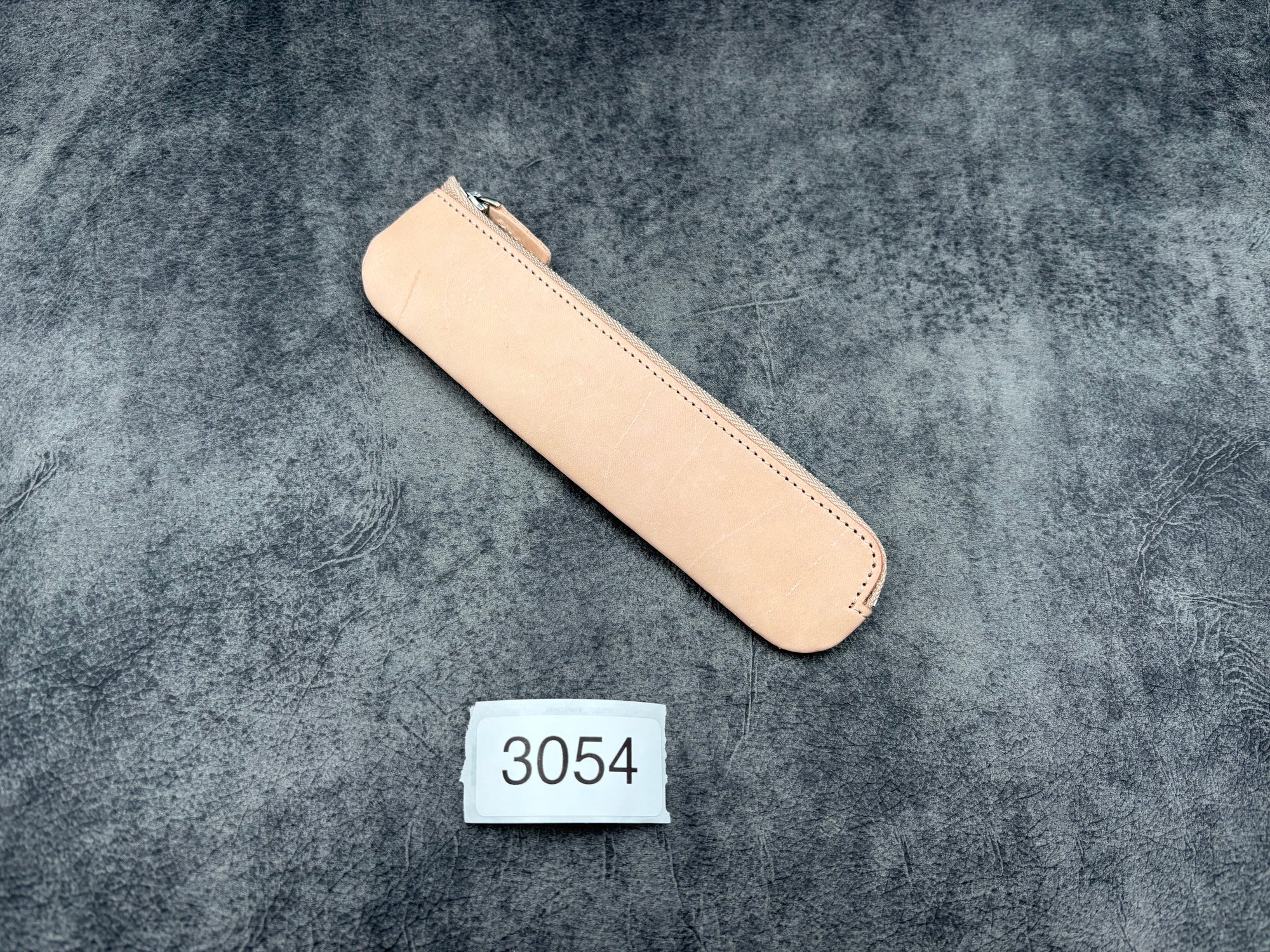 SECONDS Leather Zippered Single Fountain Pen Pouch -Multiple Colors- 3054