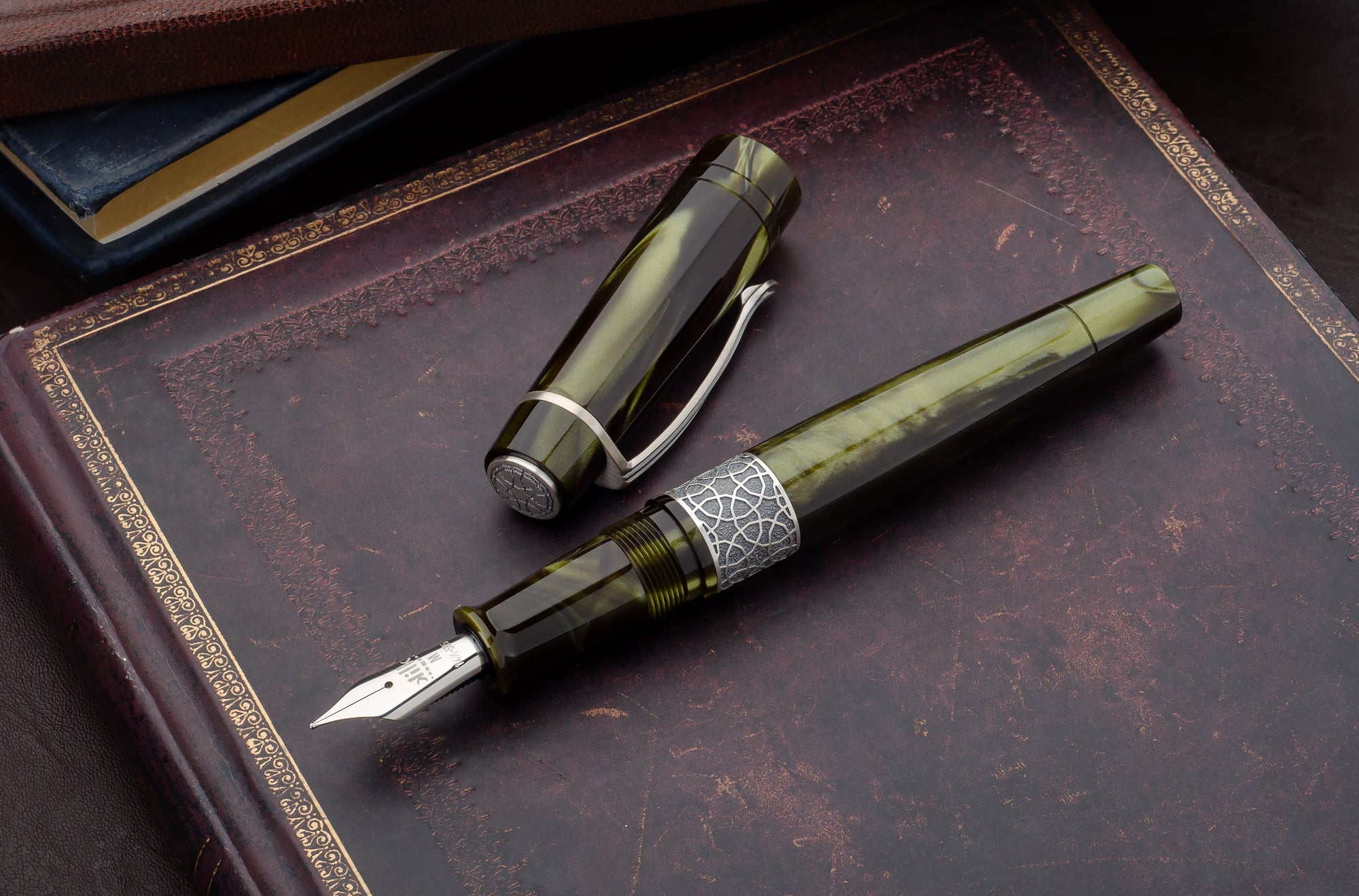 Kilk Celestial Fountain Pen - Emerald