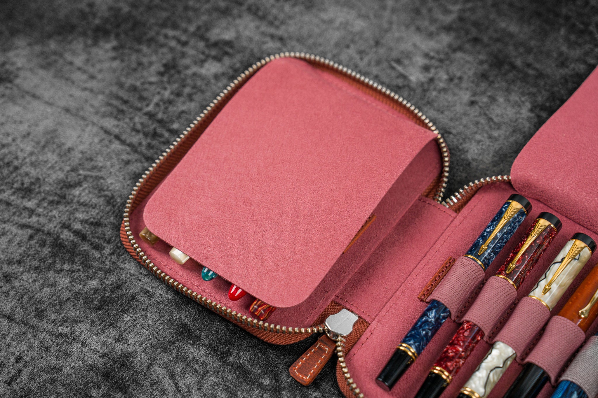 Clairefontaine 410015C – ‘Céleste’ Leather Flat Pencil Case 11x22c – Gold – Bigaart