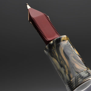 Leonardo Momento Zero Grande 2.0 Fountain Pen – Golden Abalone – RGT #8 14K Gold