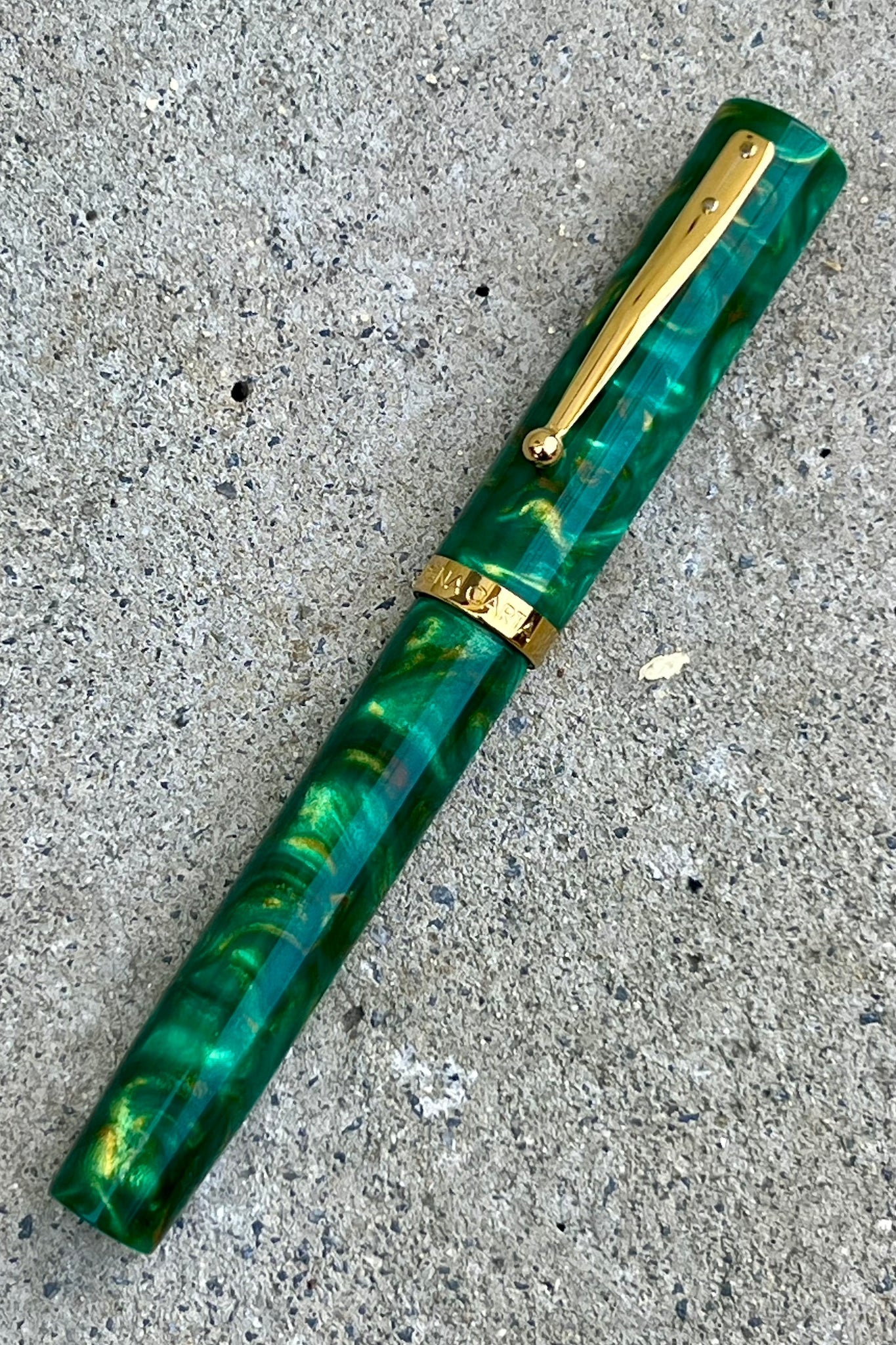 Magna Carta Mag 1000 Oversized Fountain Pen 12 - Galen Leather