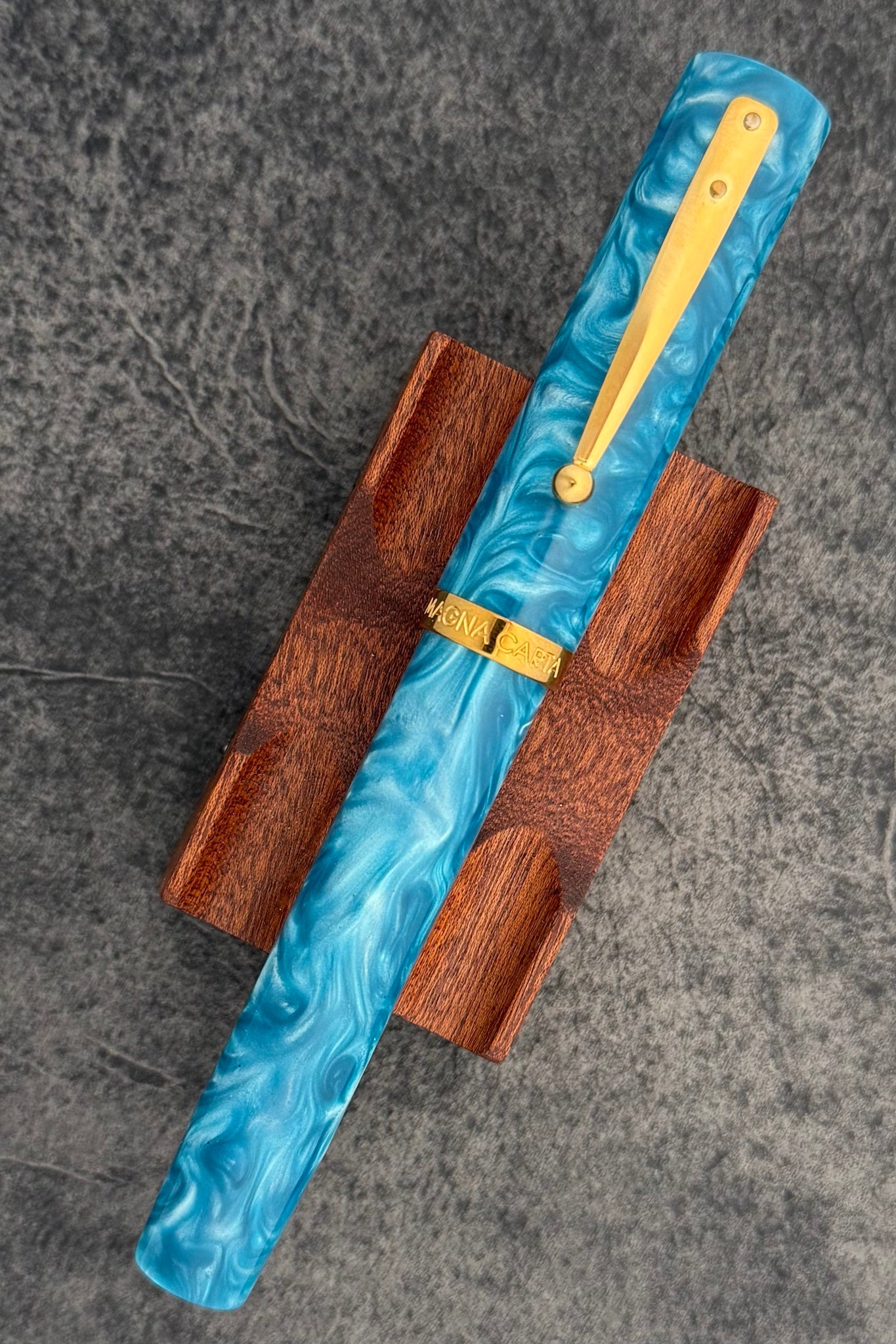 Magna Carta Mag 1000 Oversized Fountain Pen 14