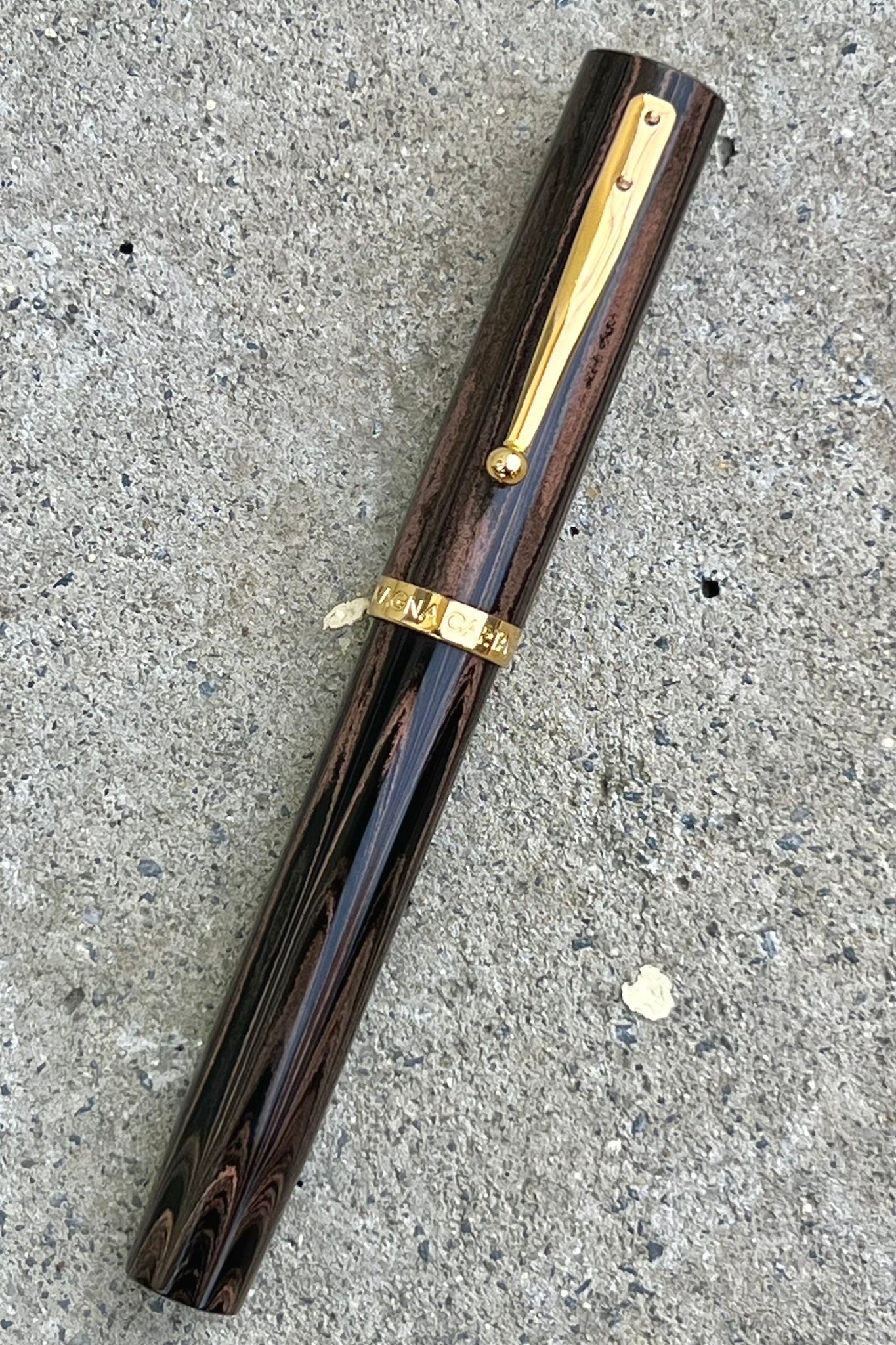 Magna Carta Mag 1000 Oversized Fountain Pen 5 - Galen Leather