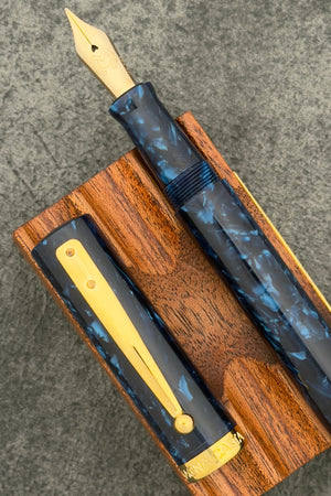 Magna Carta Mag 600 Fountain Pen True Flex Nib - Blue Celluloid Acetate