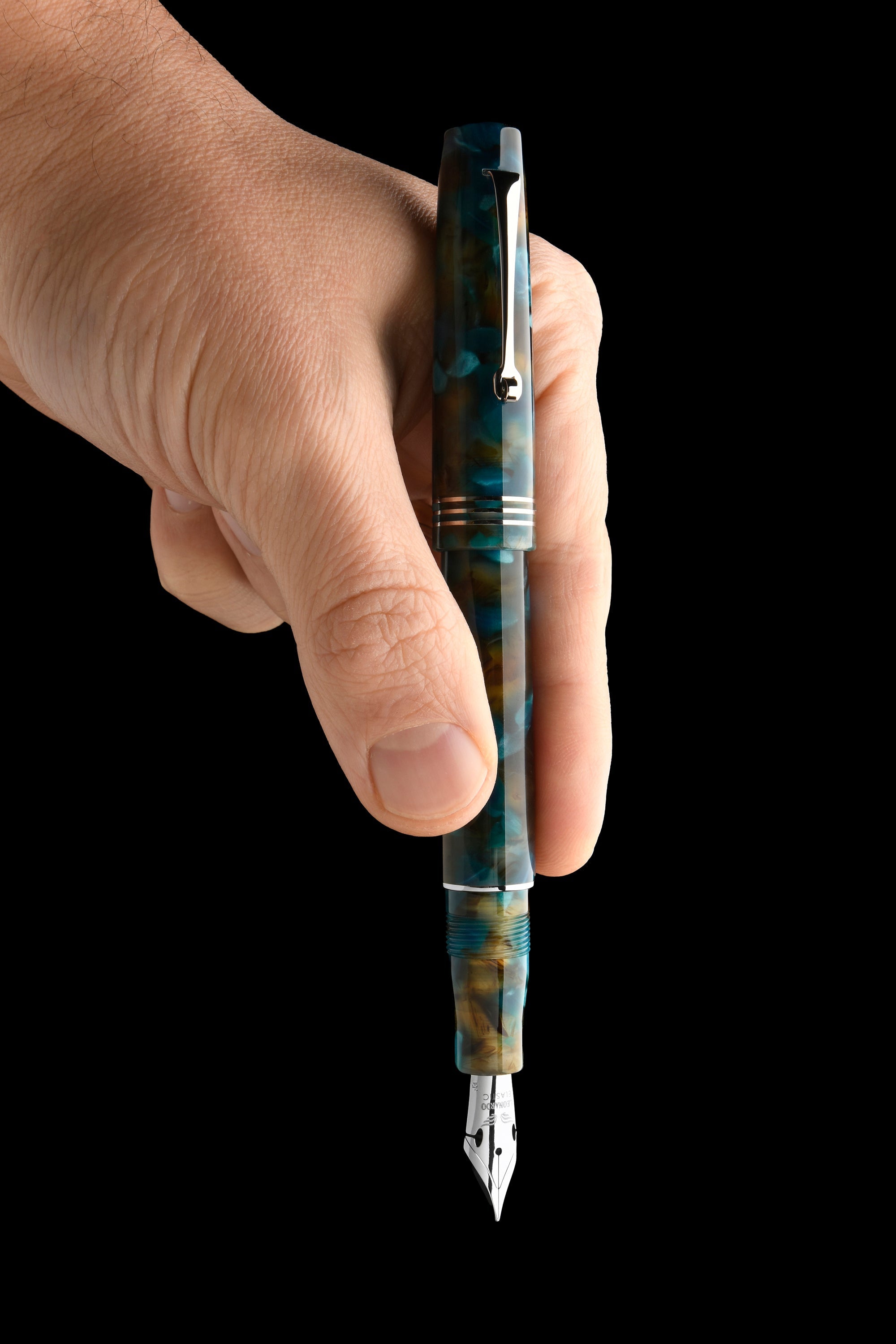 Leonardo Momento Zero Fountain Pen - Pausilya GT - Galen Leather