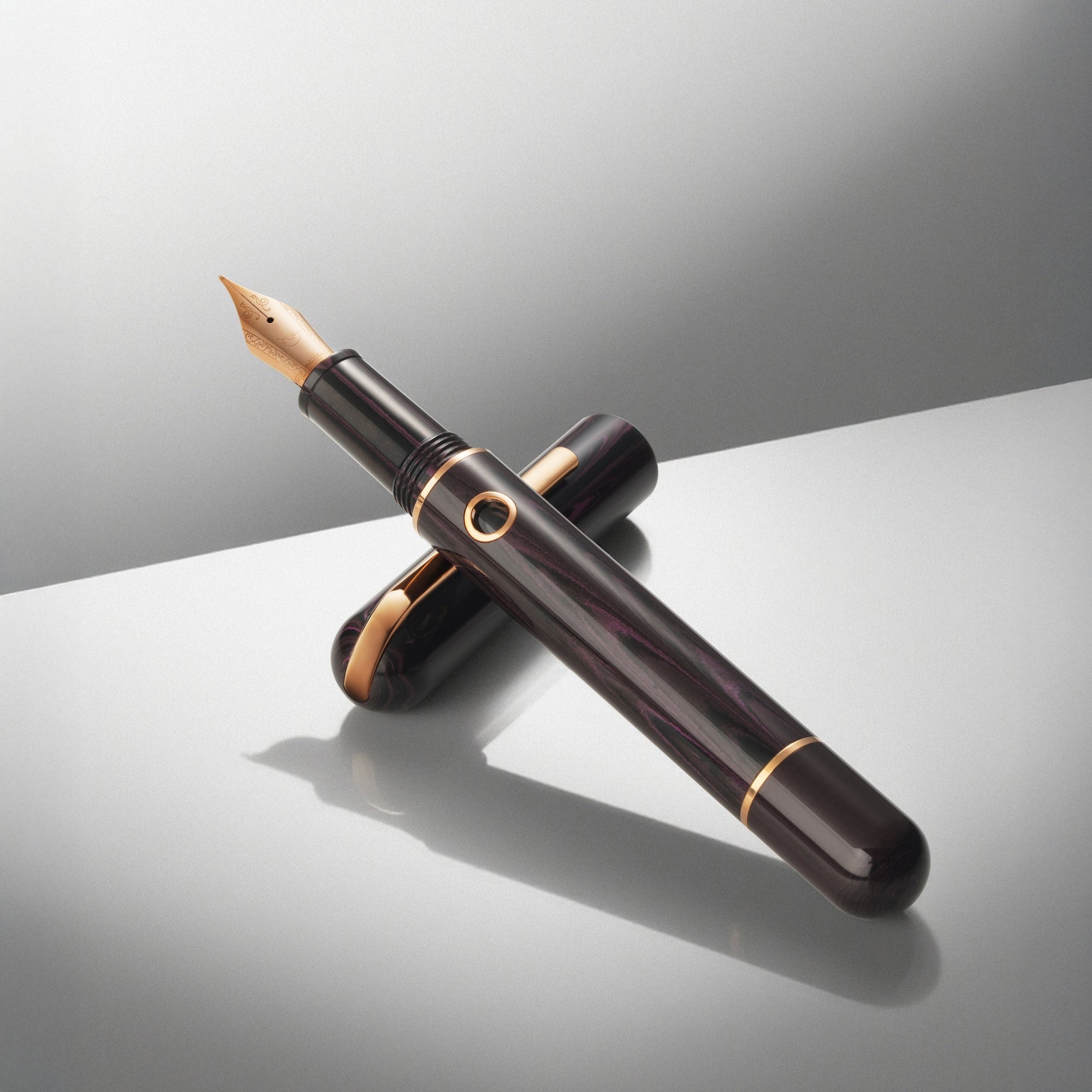Nahvalur Nautilus Stylophora Berry Ebonite Fountain Pen