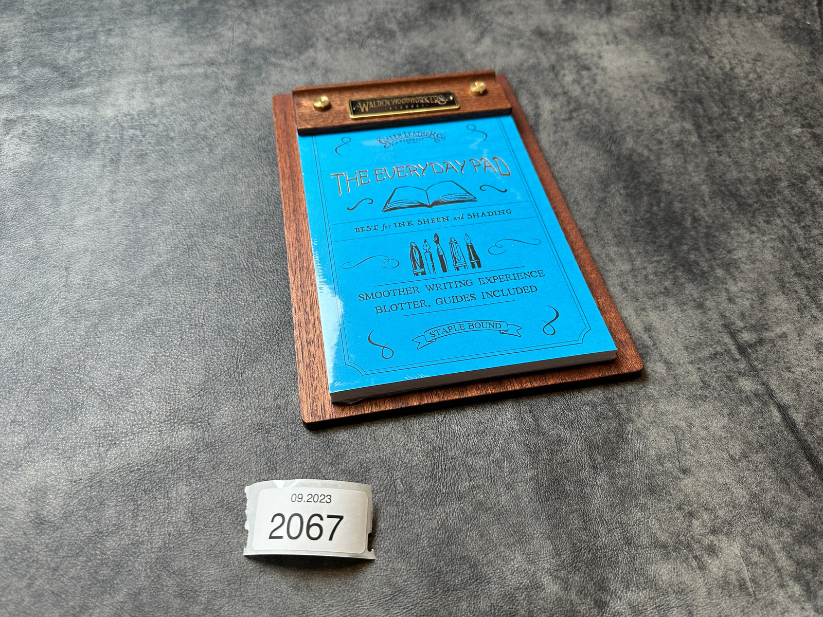 SECONDS THE NOTE BOARD - WOODEN RHODIA NOTEPAD HOLDER - Mahogany- 2067