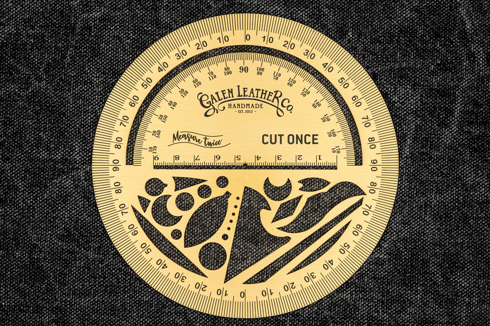 The Circle Master – Brass Master Round Design Companion