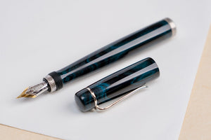 Ulpia Párix Ebonite Fountain Pen - Marine