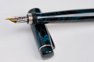 Ulpia Párix Ebonite Fountain Pen - Marine