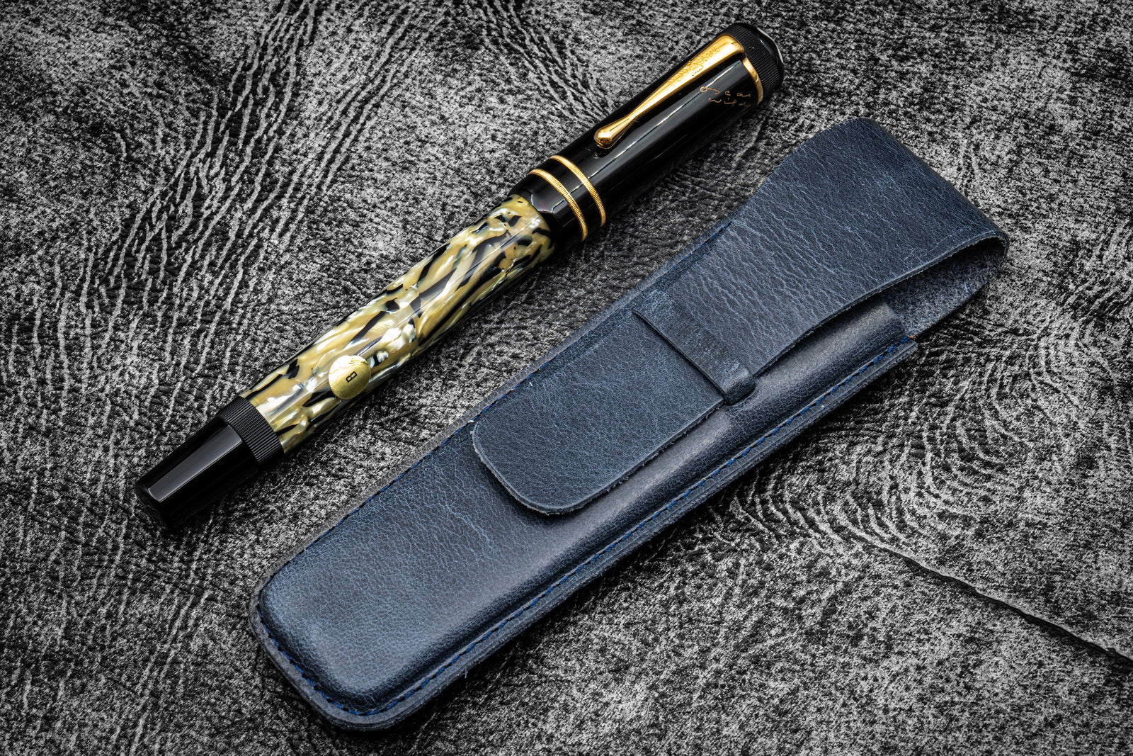 Vintage Style Slim Leather Pen Sleeve for Single Pen - Crazy Horse Navy Blue