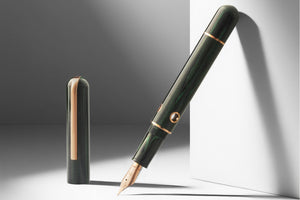 Nahvalur (Narwhal) Nautilus Fountain Pen - Chelonia Green