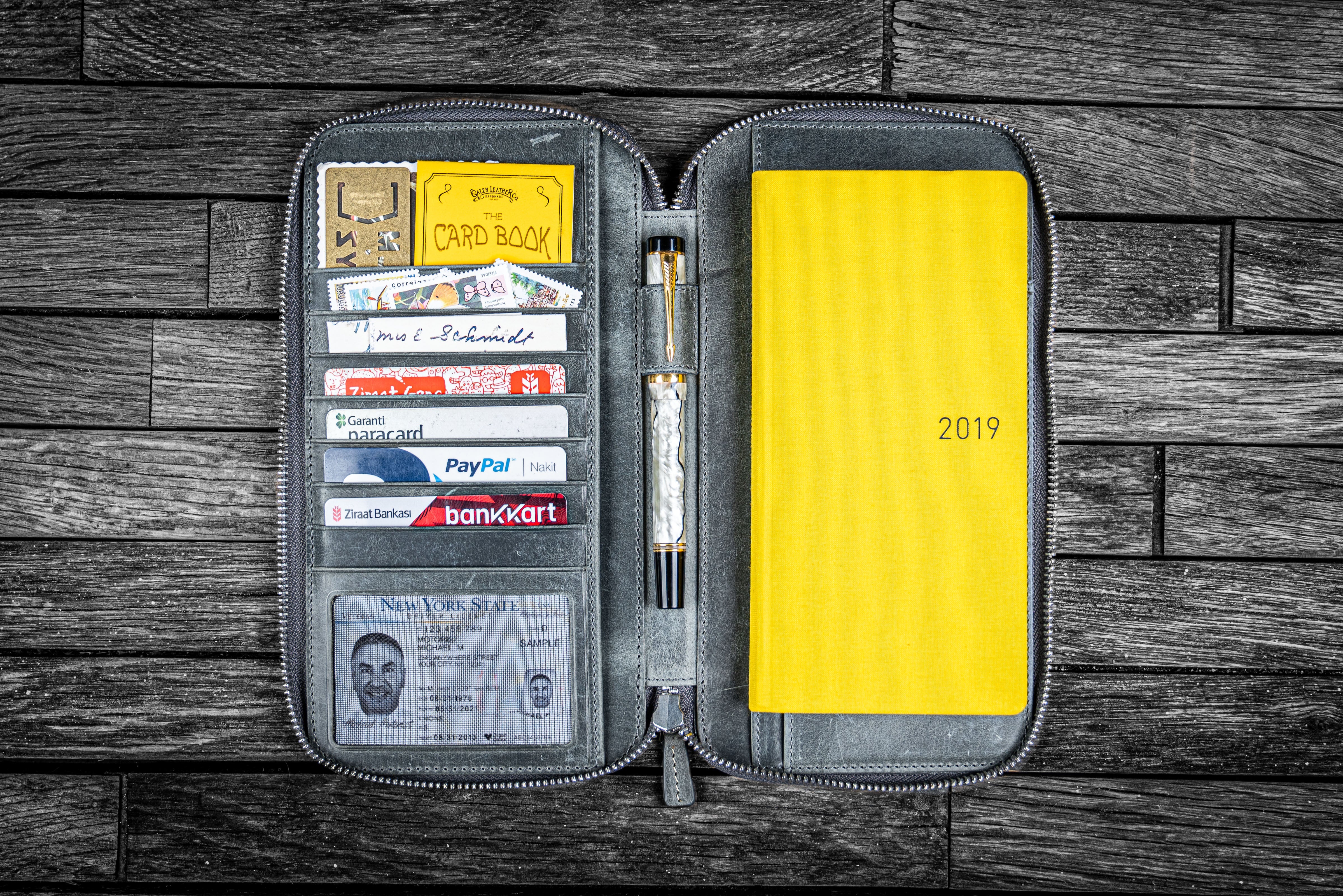 Handmade Leather Zippered Hobonichi Weeks Cover - Crazy Horse