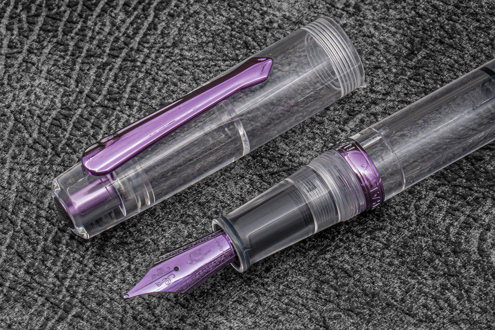 Nahvalur (Narwhal) X Galen Lilac Fountain Pen - Demo-