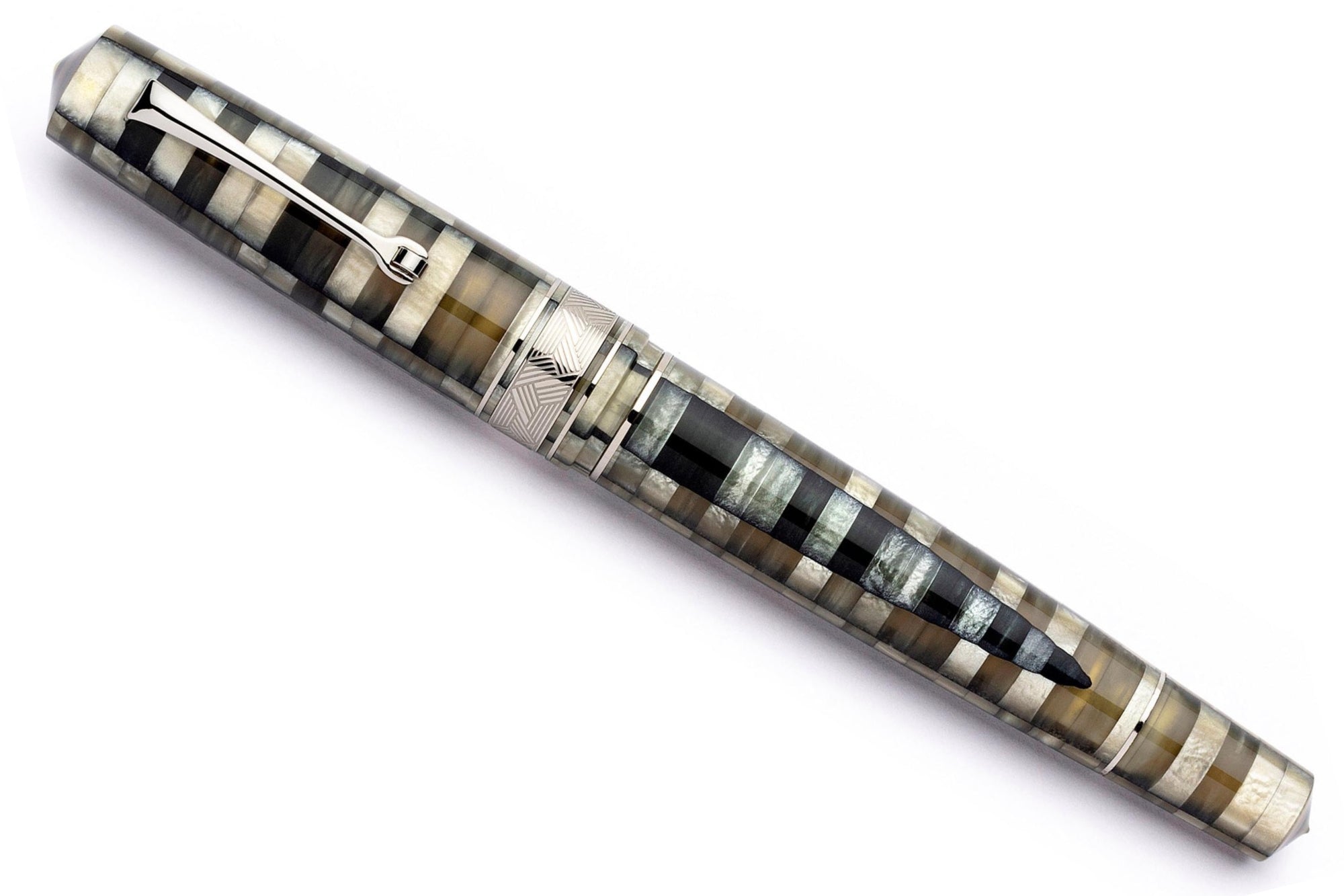 Leonardo Momento Zero Grande Fountain Pen – Mosaico Sand – ST #6