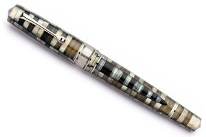 Leonardo Momento Zero Grande Fountain Pen – Mosaico Sand – ST #6