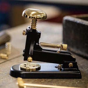 El Casco Stapler M-1 Small - Gold and Black - Galen Leather