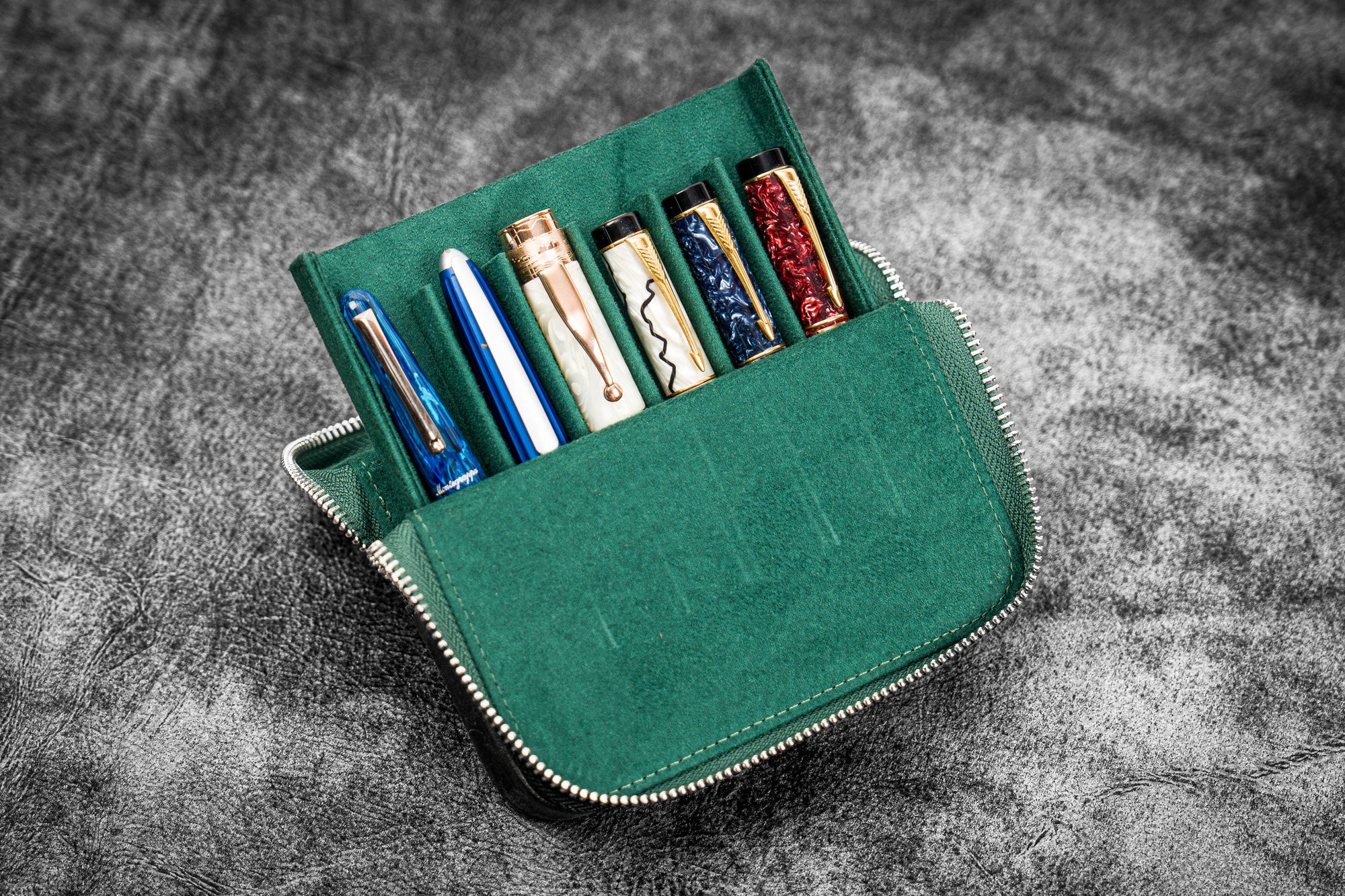 Leather Zippered Magnum Opus 6 Slots Hard Pen Case with Removable Pen Tray - Crazy Horse Forest Green