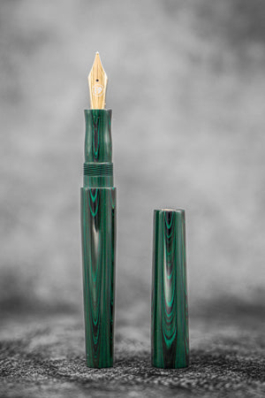 Galen X Studyo Agackakan - Fountain Pen V1 - Ebonite Deep Green