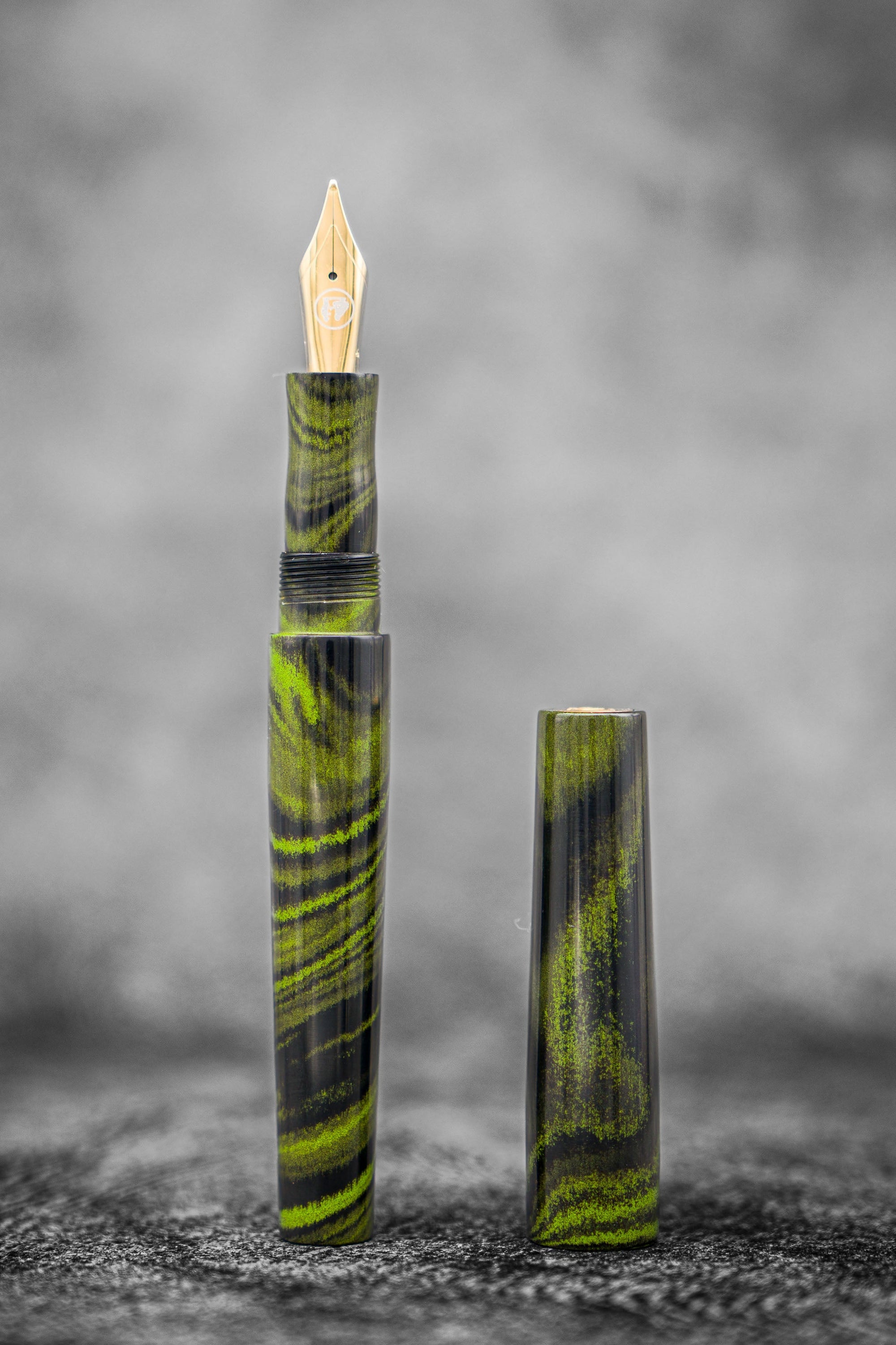 Galen X Studyo Agackakan - Fountain Pen V1 - Ebonite Yellow Green