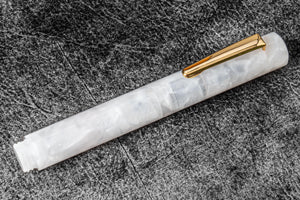 Hightide - Attache Marbled Fountain Pen - White-Galen Leather