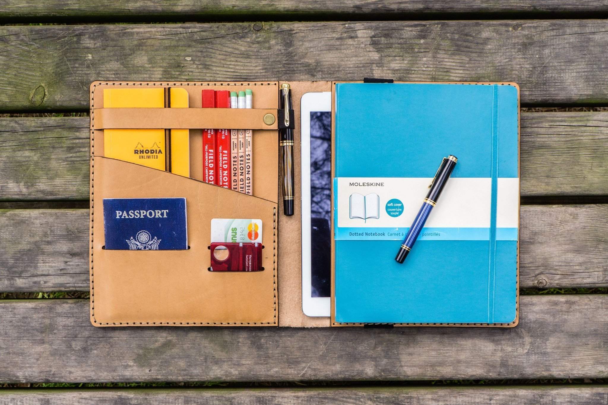 iPad Air/Pro & Extra Large Moleskine Cover - Natural - Galen Leather