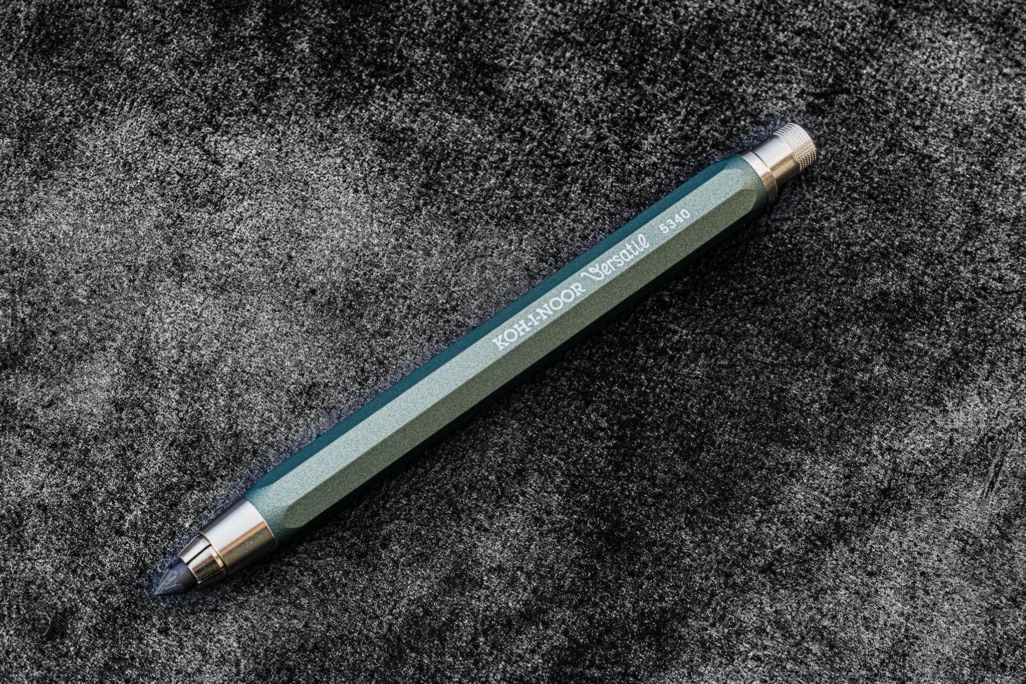 KOH-I-NOOR Mines De Couleur Pour Porte-mine Mécanique 2mm Diamѐtre KOH-I-NOOR Mines De Couleur Pour Porte-mine Mécanique 2mm Diamѐtre