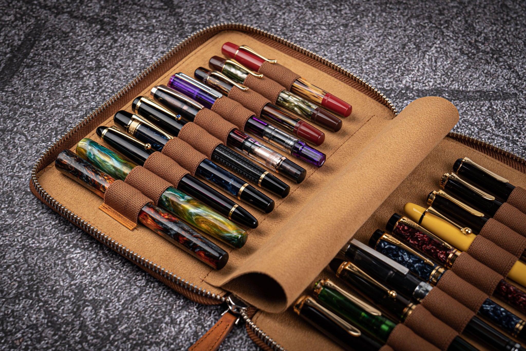 The Best Pen Storage Options For Every Occasion (25 Options) - Galen Leather