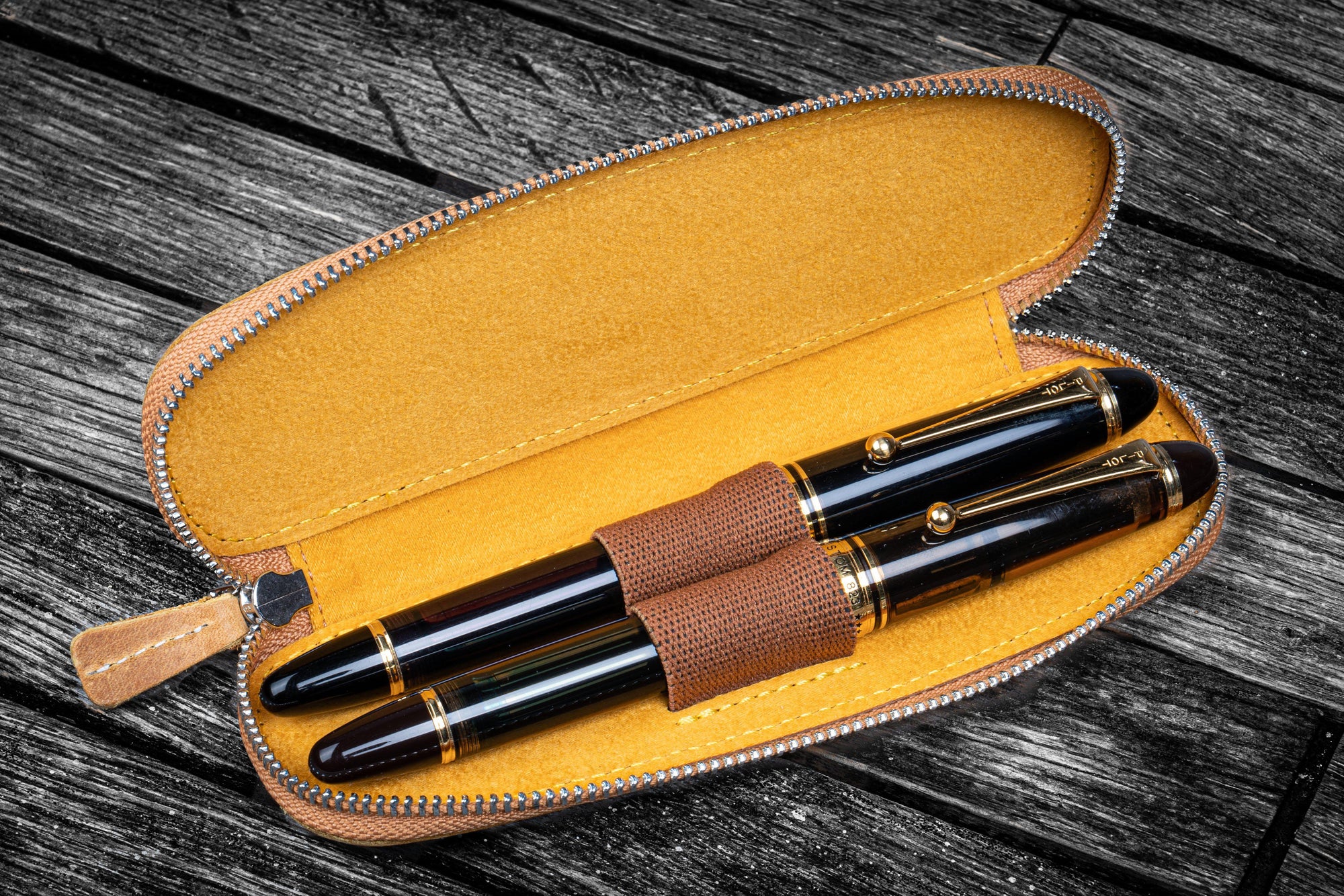 Leather Zippered Writer's Bank Bag - Pen Pouch - Crazy Horse Forest Green